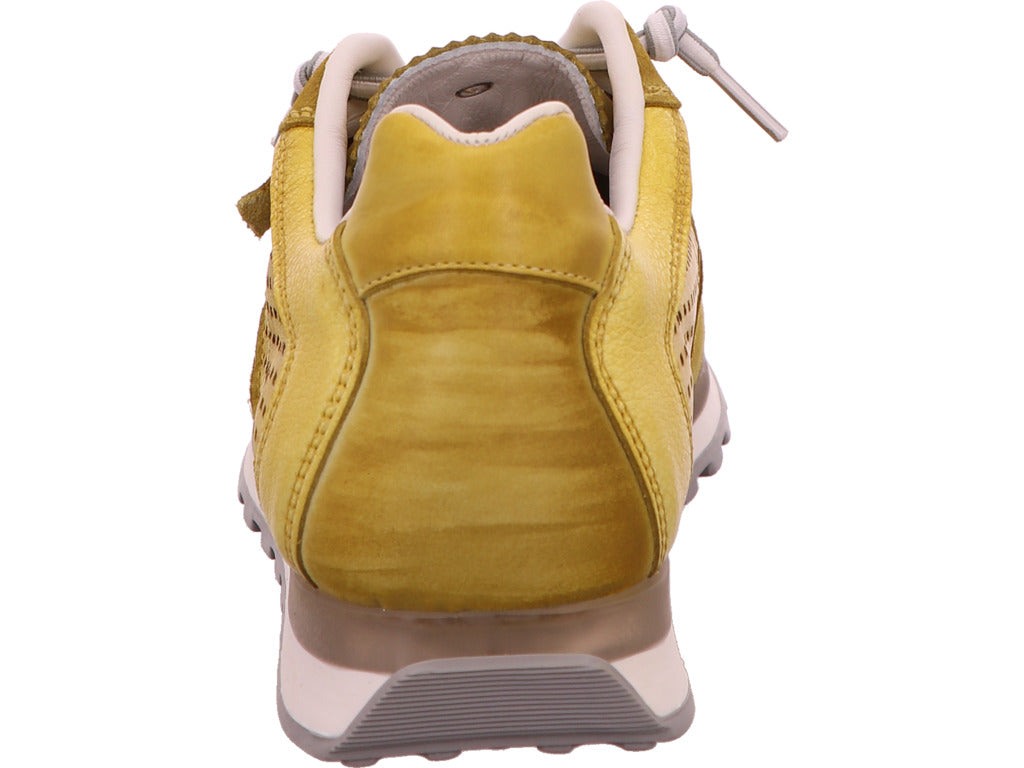 Cetti herensneaker C848 in de kleur geel