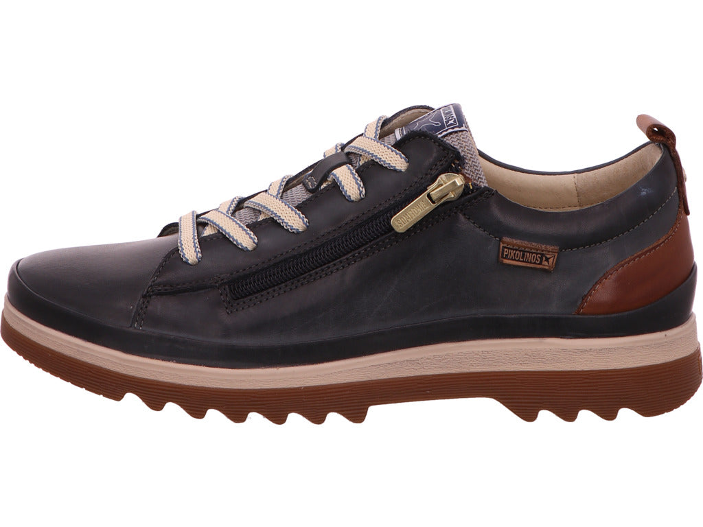 Pikolinos damesschoen met veters, model Vigo, in een blauw-multicolor combinatie.